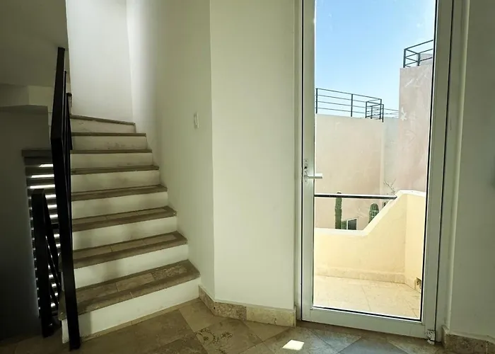 Modern 2br -3ba With Pool And Parking Villa *