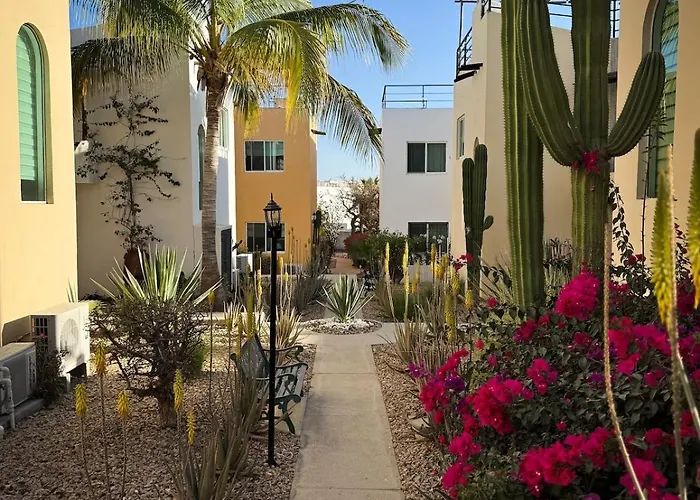 Modern 2br -3ba With Pool And Parking Villa