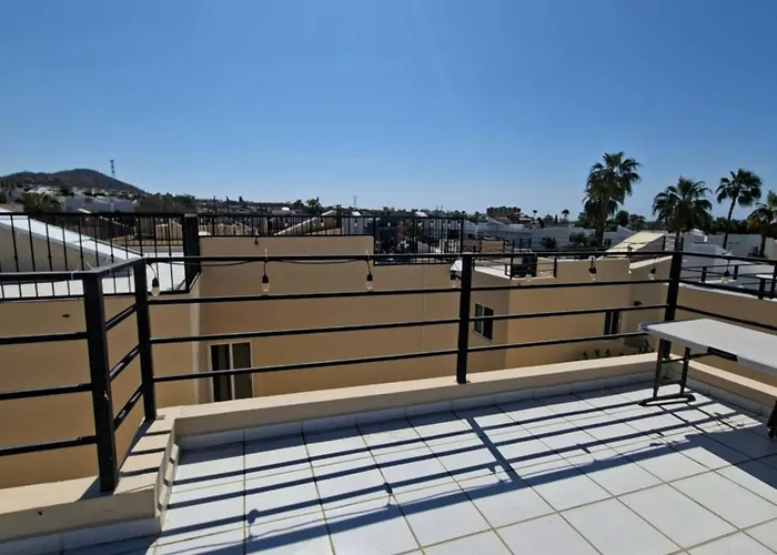 Villa Modern 2br -3ba With Pool And Parking