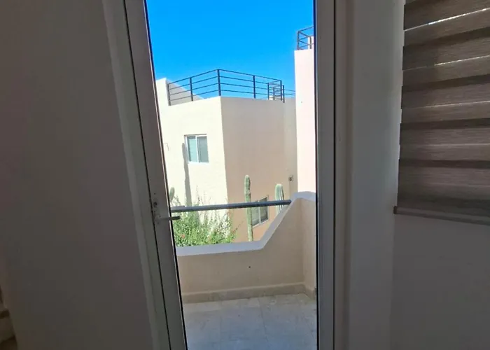 Villa Modern 2br -3ba With Pool And Parking