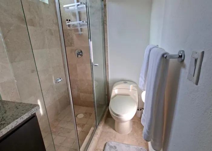 Modern 2br -3ba With Pool And Parking Villa