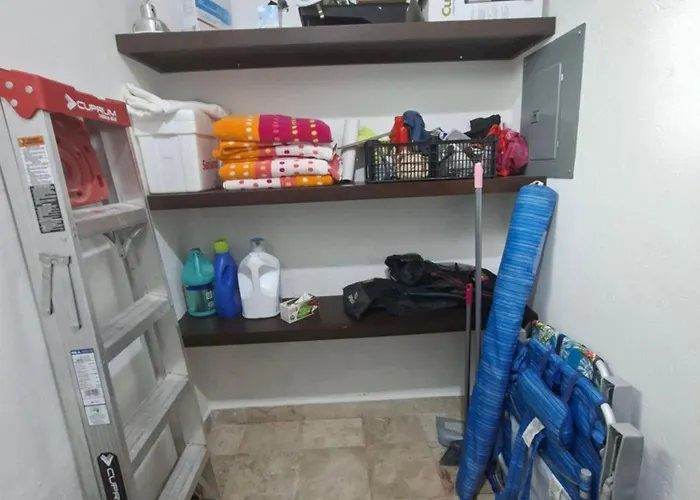 Villa Modern 2br -3ba With Pool And Parking
